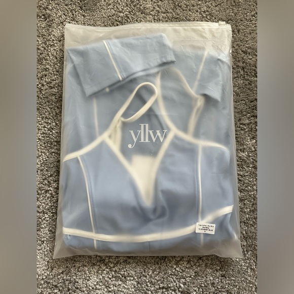 NWT Yellow the Label Breathe Short Onesie in Soul Blue - Picture 4 of 4